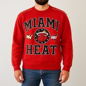 NBA Miami Heat Red Crewneck Sweatshirt Large 2022 Logo Graphic Pullover